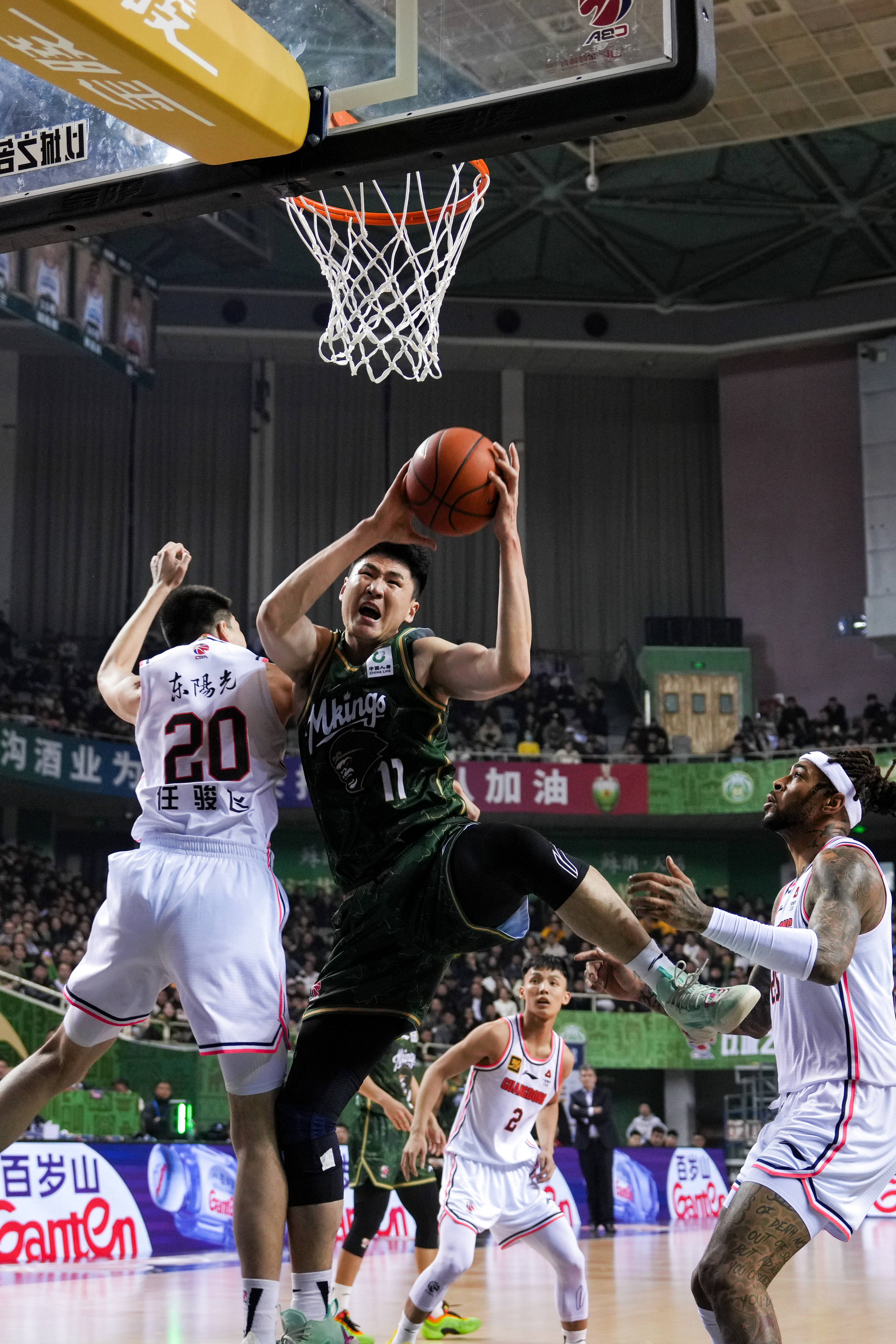 开云体育官方网站-广东队横扫江苏队，乔治统治全场